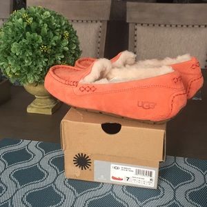 UGG ansley slip on